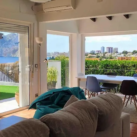 Villa Espectacular Junto A La Playa, Piscina Privada Y Vistas Al Mar