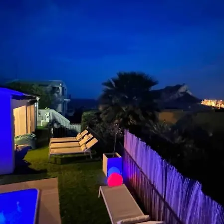 Espectacular Junto A La Playa, Piscina Privada Y Vistas Al Mar