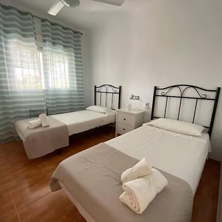 Espectacular Junto A La Playa, Piscina Privada Y Vistas Al Mar