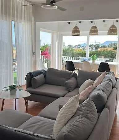 Villa Espectacular Junto A La Playa, Piscina Privada Y Vistas Al Mar *