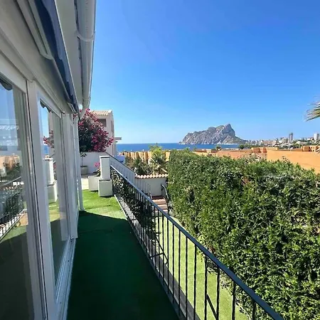 Villa Espectacular Junto A La Playa, Piscina Privada Y Vistas Al Mar