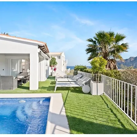 Villa Espectacular Junto A La Playa, Piscina Privada Y Vistas Al Mar