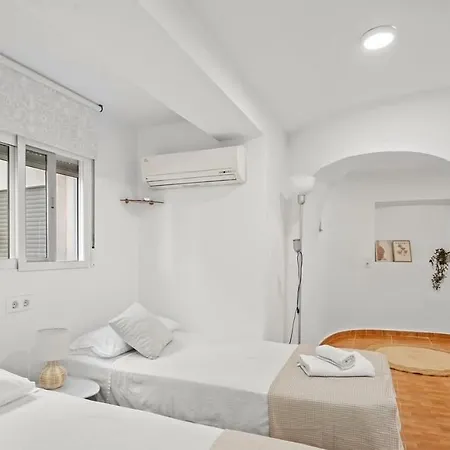 Espectacular Junto A La Playa, Piscina Privada Y Vistas Al Mar